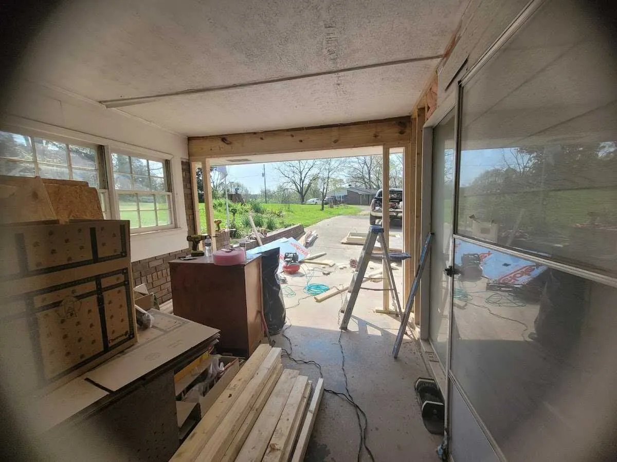 Air movers and dehumidifier for Drying & Dehumidification in Barnhart